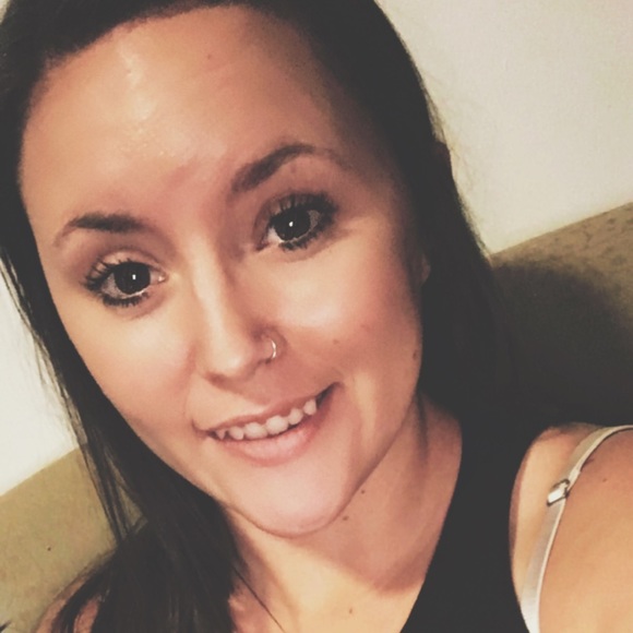 Meet your Posher, Rachael - Picture 2 of 2